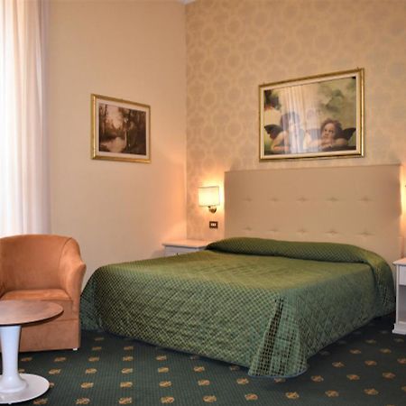 Grand Hotel Plaza & Locanda Maggiore Монтекатини-Терме Экстерьер фото